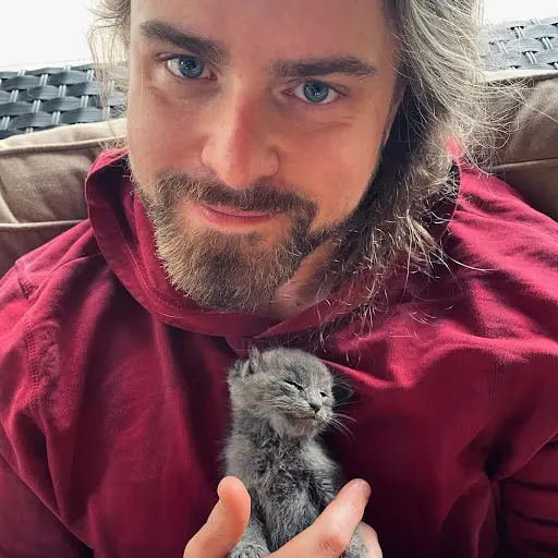 - Billy Boggle (Local Guide) -